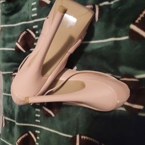 Beige heels